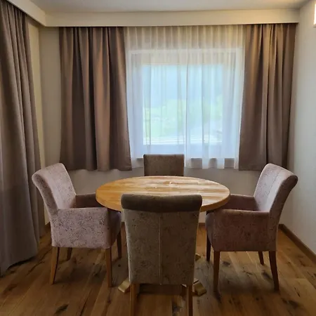 Apartment Huter *